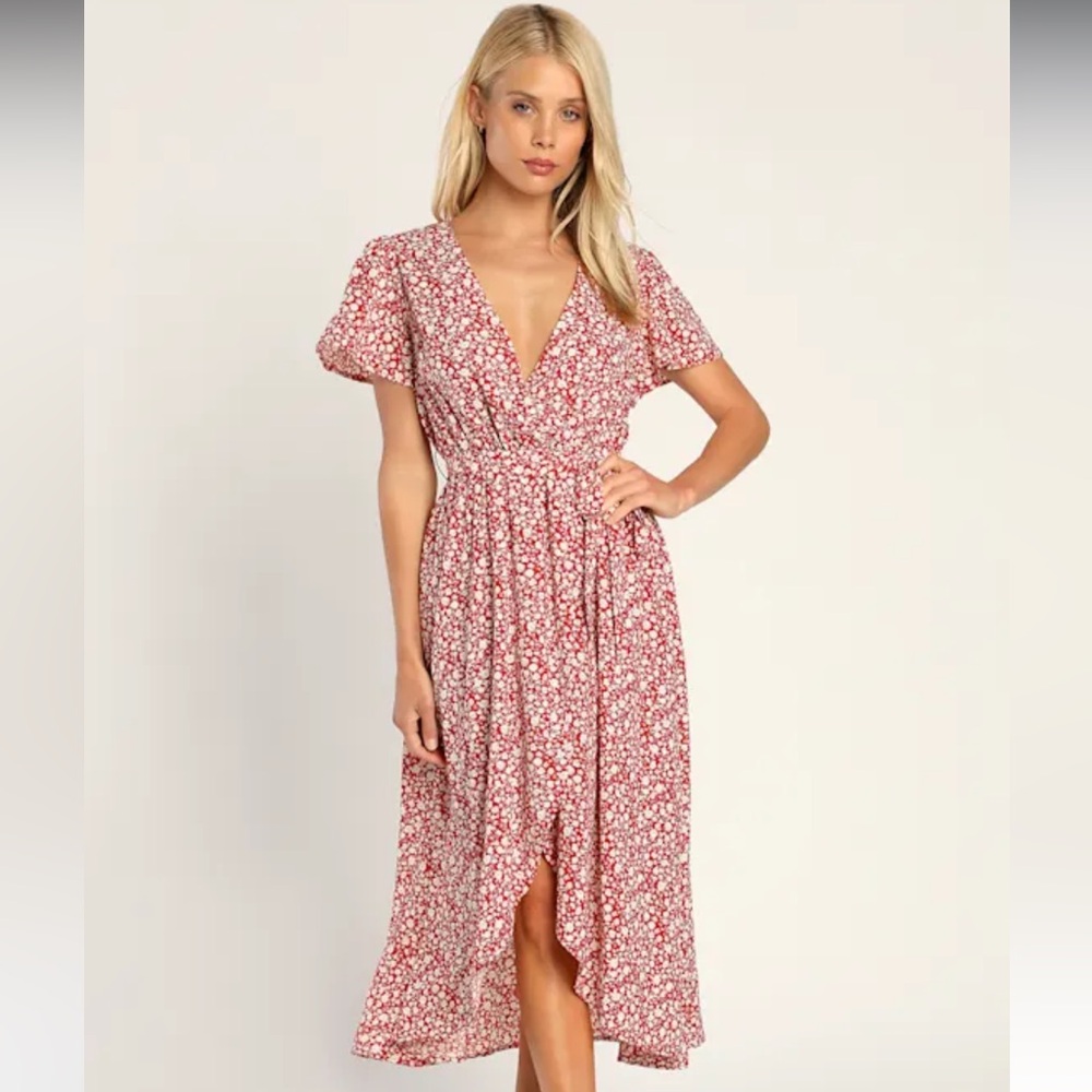 NWT Lulu's Flowery Fantasy Red Floral Print Flutter Sleeve High-Low Dress